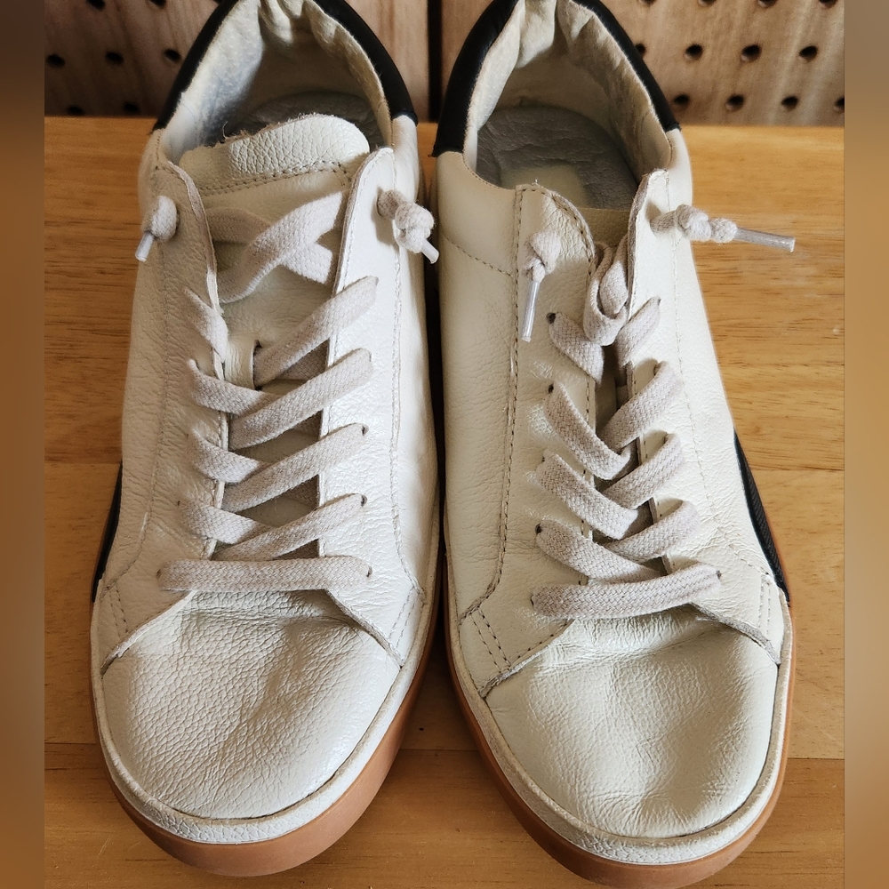 Dolce Vita White/Black Size 7